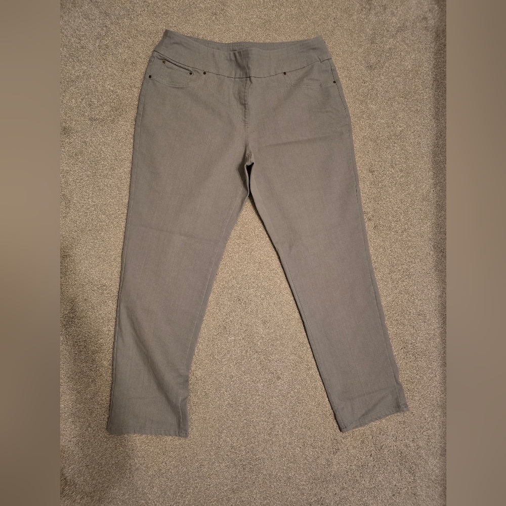 Ruby Rd. Wonens Light Gray Pull On Jeans Size 14